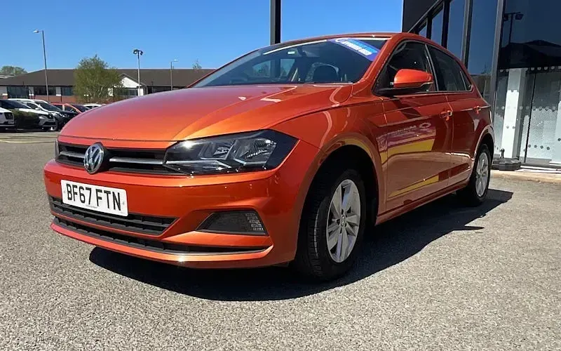 Begagnad VW Polo SE 95 HK (69 kW) 2020 Halvkombi