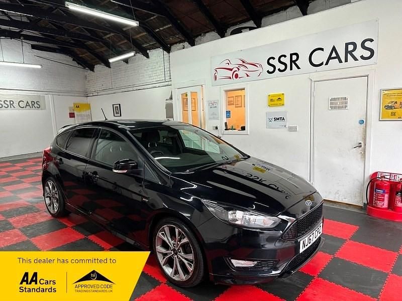 Black Used 2017 Ford Focus ST-Line Hatchback | £5,490 (Super price) - Image 1/4