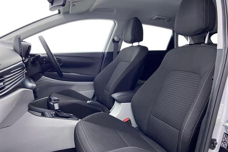 Used Hyundai i20 Ultimate 100 HP (73 kW) 2021 Sleek silver Hatchback