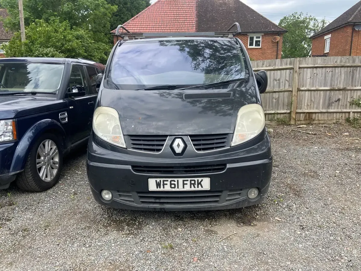 Used Renault Trafic 115 HP (84 kW) 2011 Black MPV