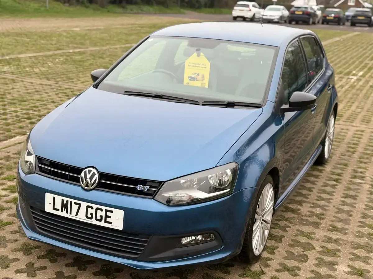 Begagnad VW Polo BlueGT 150 HK (110 kW) 2017 Blå Halvkombi