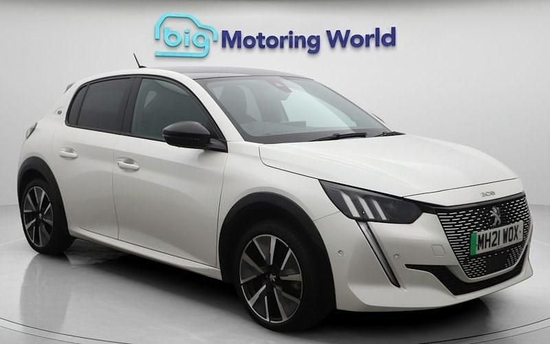 Used 2022 Peugeot e-208 Premium Hatchback | £12,300 (Fair price) - Image 1/4
