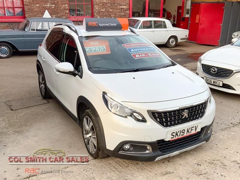 Used Peugeot 2008 Allure 108 HP (79 kW) 2019 White SUV