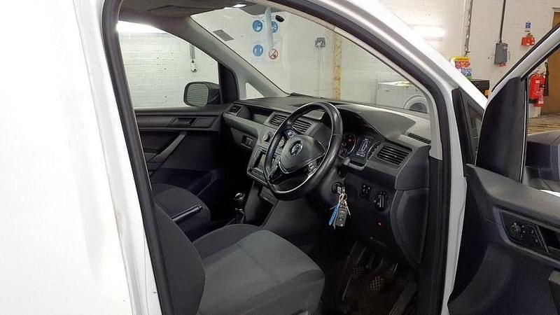 Used VW Caddy Startline 102 HP (75 kW) 2020 White MPV