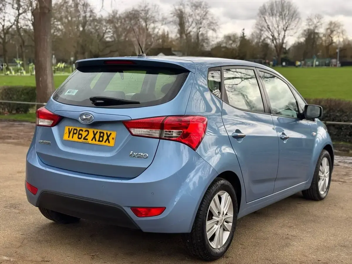 Usado Hyundai ix20 Active 90 CV (66 kW) 2012 Azul Utilitario