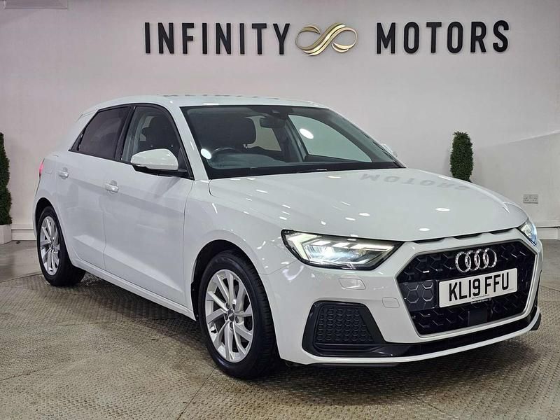 Used Audi A1 Sportback Sport 150 HP (110 kW) 2019 White Hatchback