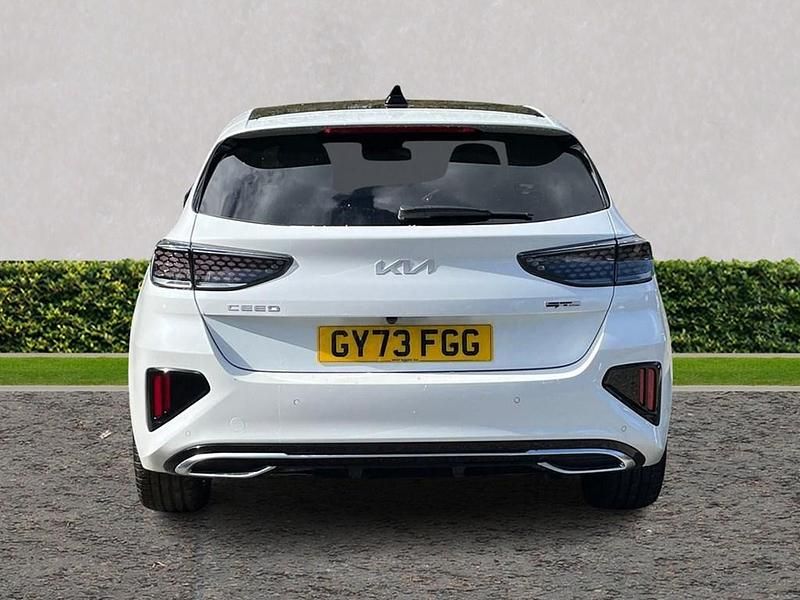 Used Kia Ceed GT-Line S 2023 White Hatchback