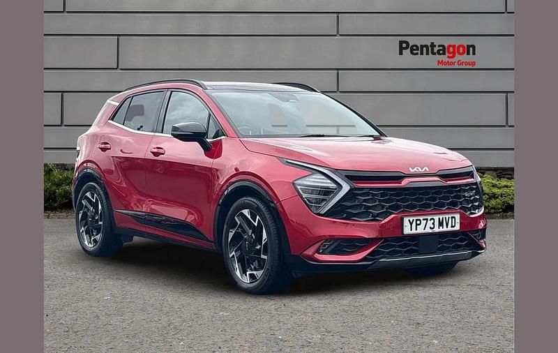 Red Used 2023 Kia Sportage 4 SUV | £29,935 (A bit pricey) - Image 1/4