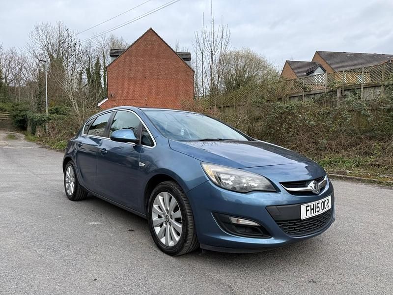 Used Vauxhall Astra 2015 Blue Hatchback