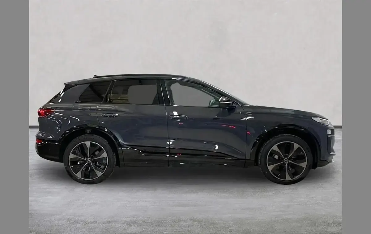 New Audi Q6 e-tron Performance 221 kW (301 HP) 2025 Other SUV