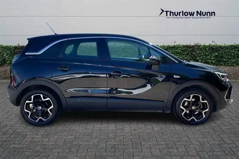 Usado Vauxhall Crossland Edition 130 CV (95 kW) 2022 Negro SUV