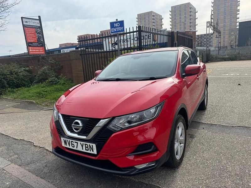 Used Nissan Qashqai Acenta 115 HP (84 kW) 2017 Red SUV