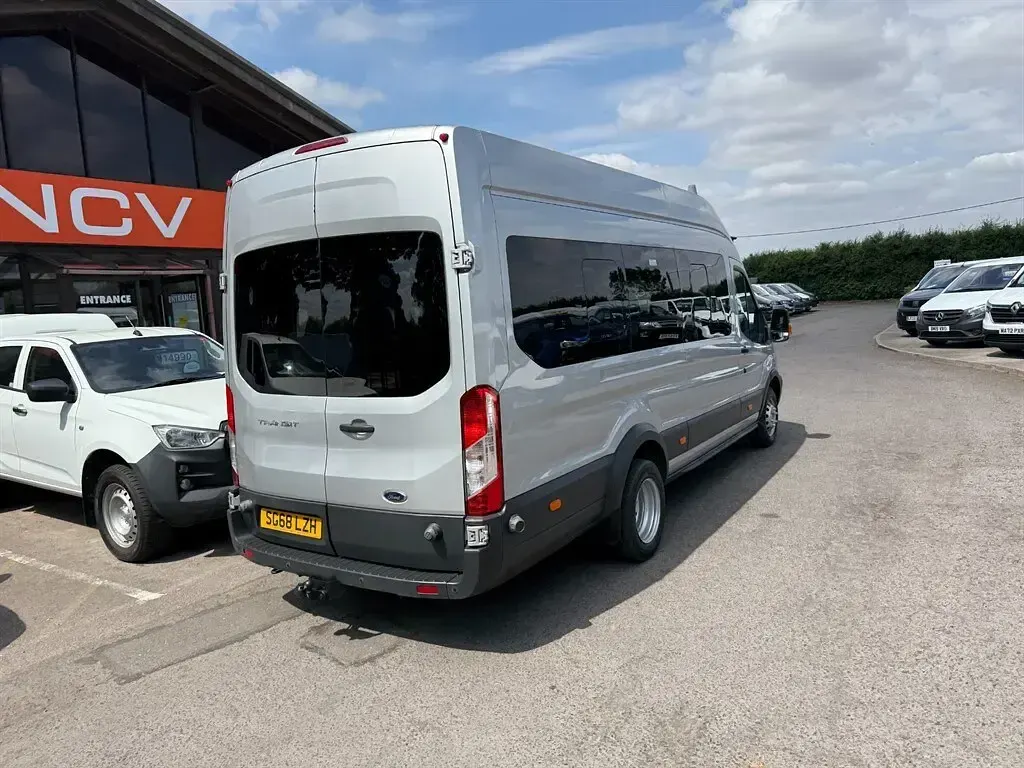 Used Ford Transit Trend 125 HP (91 kW) 2018 Silver