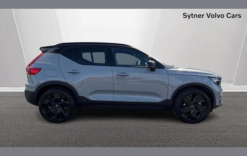Used Volvo XC40 Ultra 161 HP (118 kW) 2025 Grey SUV