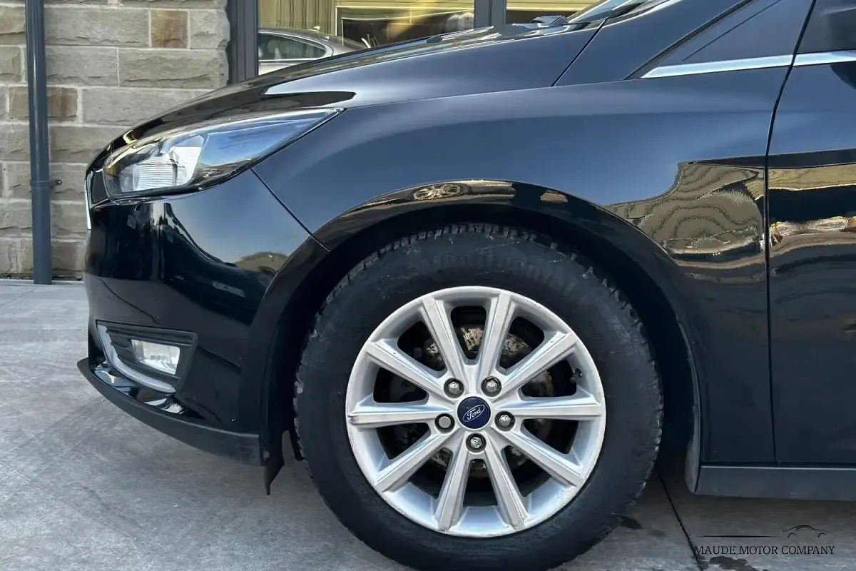 Used Ford Focus Titanium 125 HP (91 kW) 2017 Black Hatchback