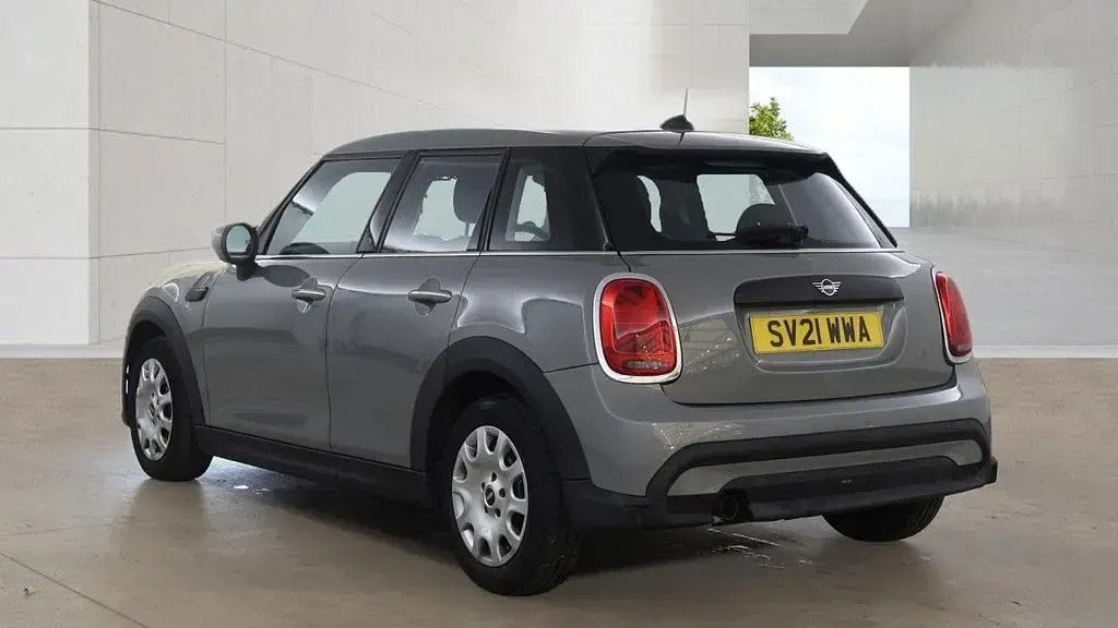 Used Mini ONE Classic 102 HP (75 kW) 2021 Grey Hatchback