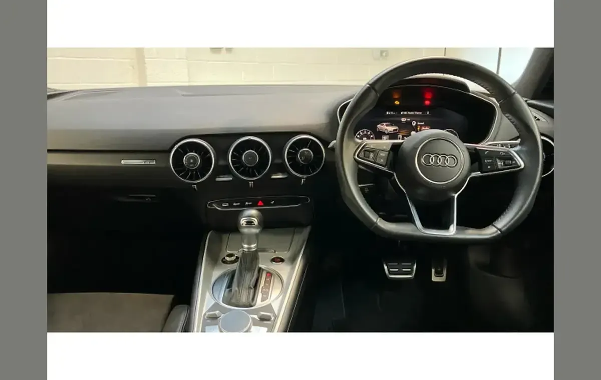 Begagnad Audi TT Sport 245 HK (180 kW) 2022 Svart Sportkupé