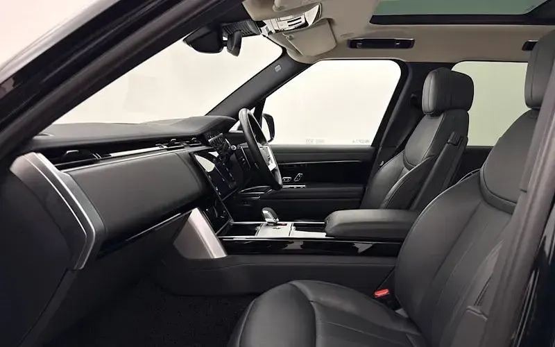 Used Land Rover Range Rover HSE 460 HP (338 kW) 2026 SUV