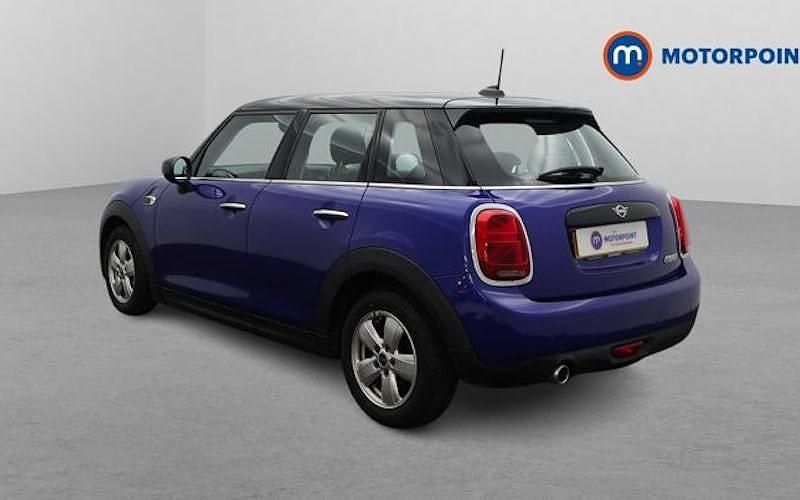 Used Mini Cooper Classic 136 HP (100 kW) 2020 Blue Hatchback