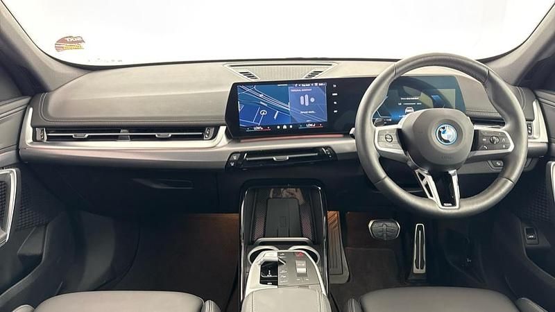 Usado BMW iX1 M Sport 147 kW (201 HP) 2025 Branco SUV