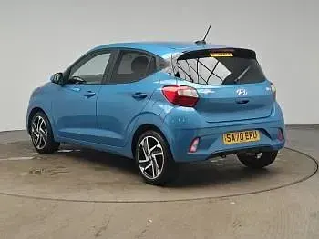 Used Hyundai i10 Premium 67 HP (49 kW) 2020 Blue Hatchback