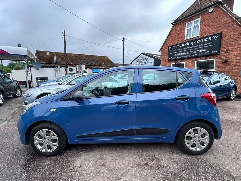 Used Hyundai i10 2014 Blue Hatchback