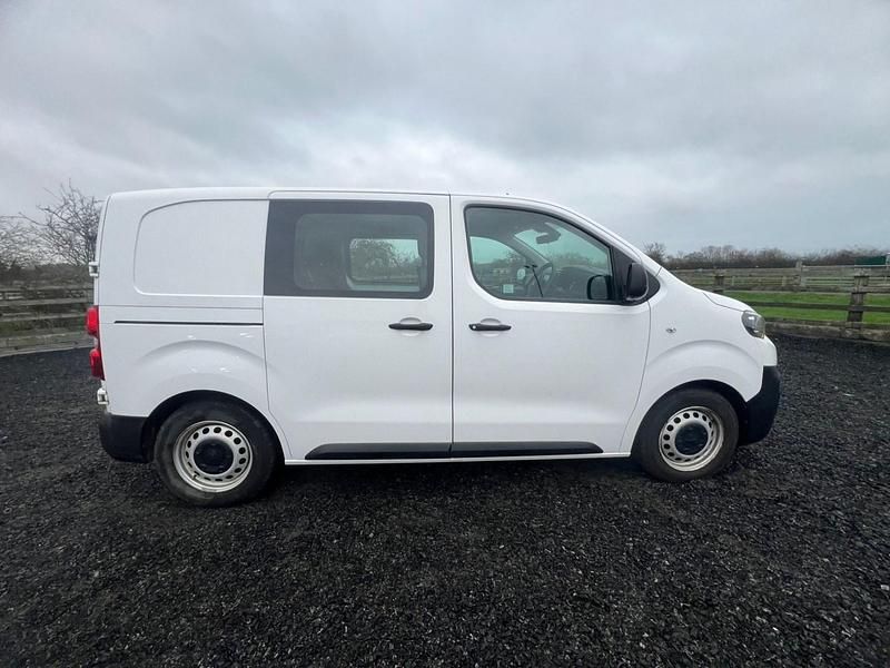 Used Peugeot Expert 2021 White Van