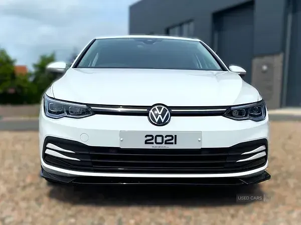 Used VW Golf VII Style 115 HP (84 kW) 2021 White Hatchback