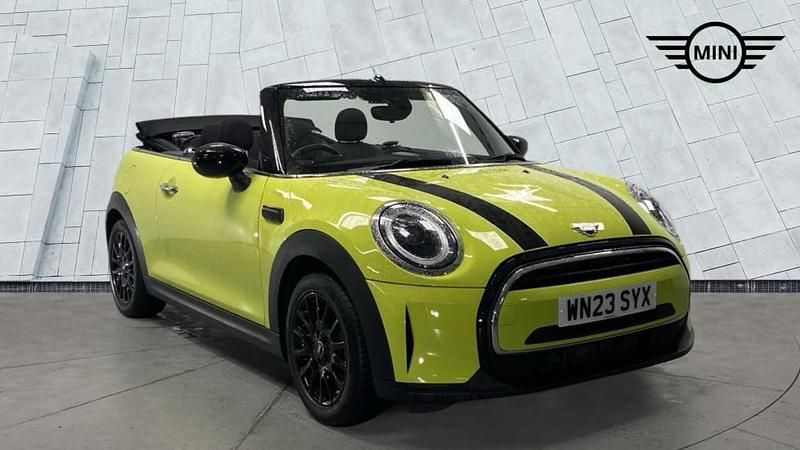 Used Mini Cooper Classic 134 HP (98 kW) 2023 Yellow Hatchback