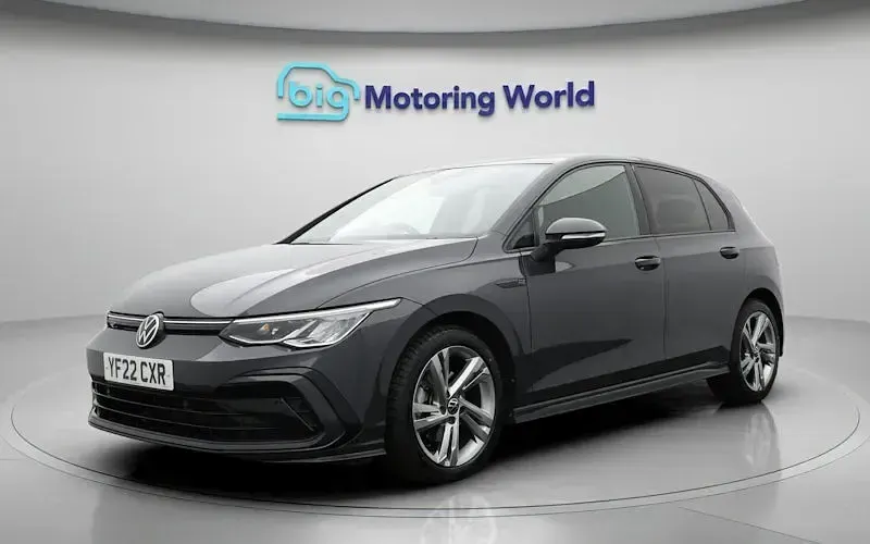 Used VW Golf VIII R-line 131 HP (96 kW) 2024 Hatchback