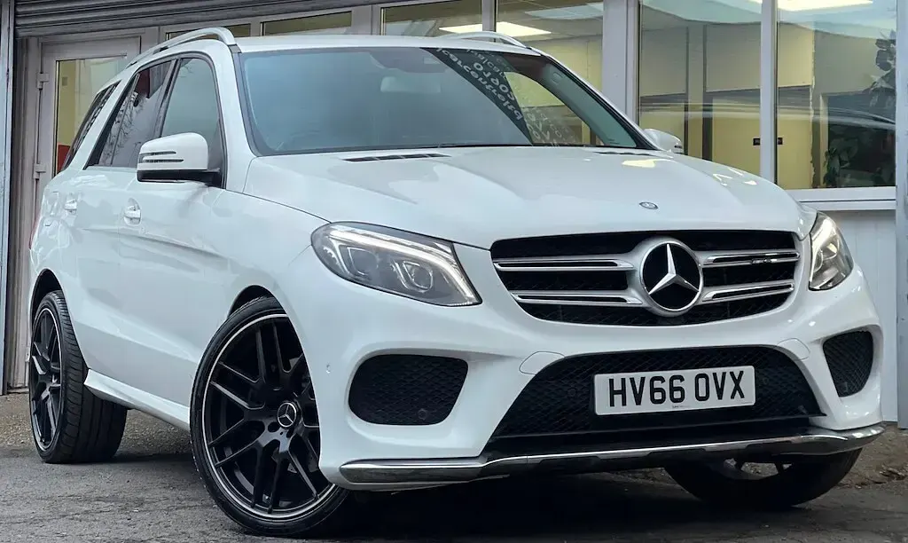 Used Mercedes GLE250 AMG line 204 HP (150 kW) 2016 White Estate