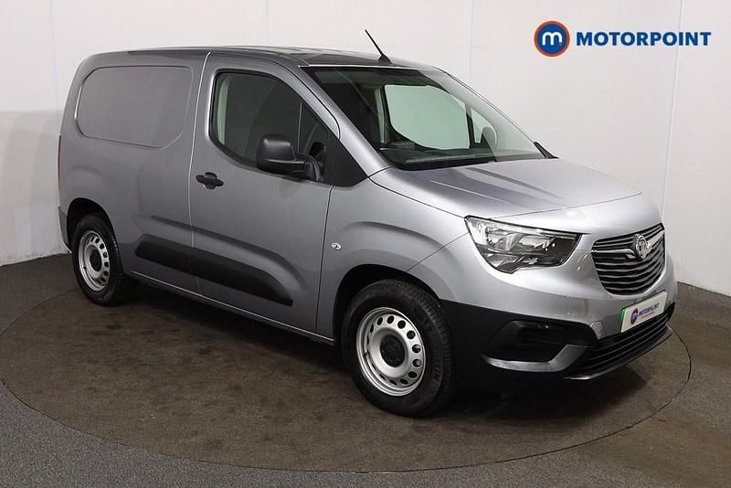 Silver Used 2023 Vauxhall Combo MPV | £9,999 (Super price) - Image 1/4