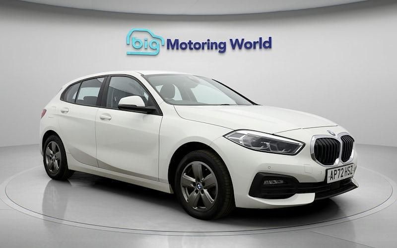 Used BMW 118 136 HP (100 kW) 2023 White Hatchback