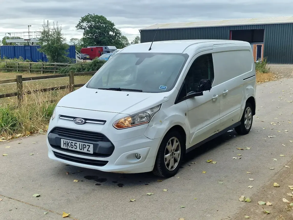 Used Ford Transit Connect 113 HP (83 kW) 2015 White MPV