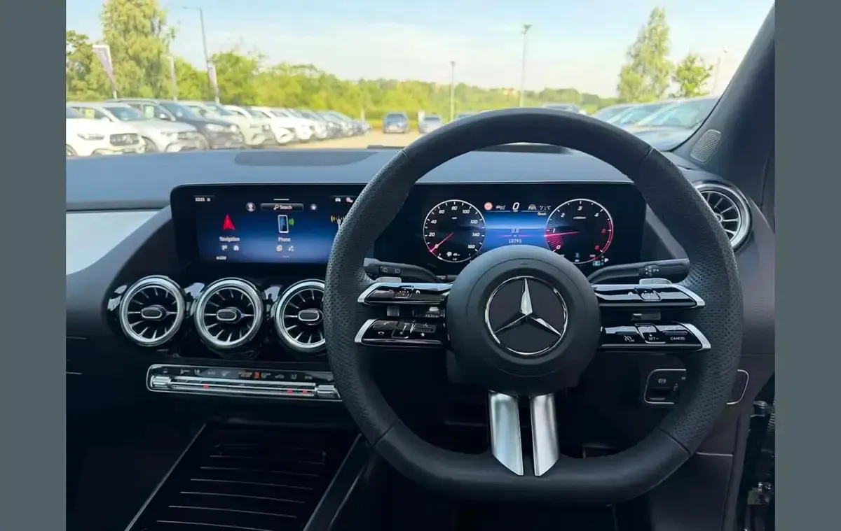 Used Mercedes GLA220 AMG Line Premium Plus 187 HP (137 kW) 2025 Black SUV