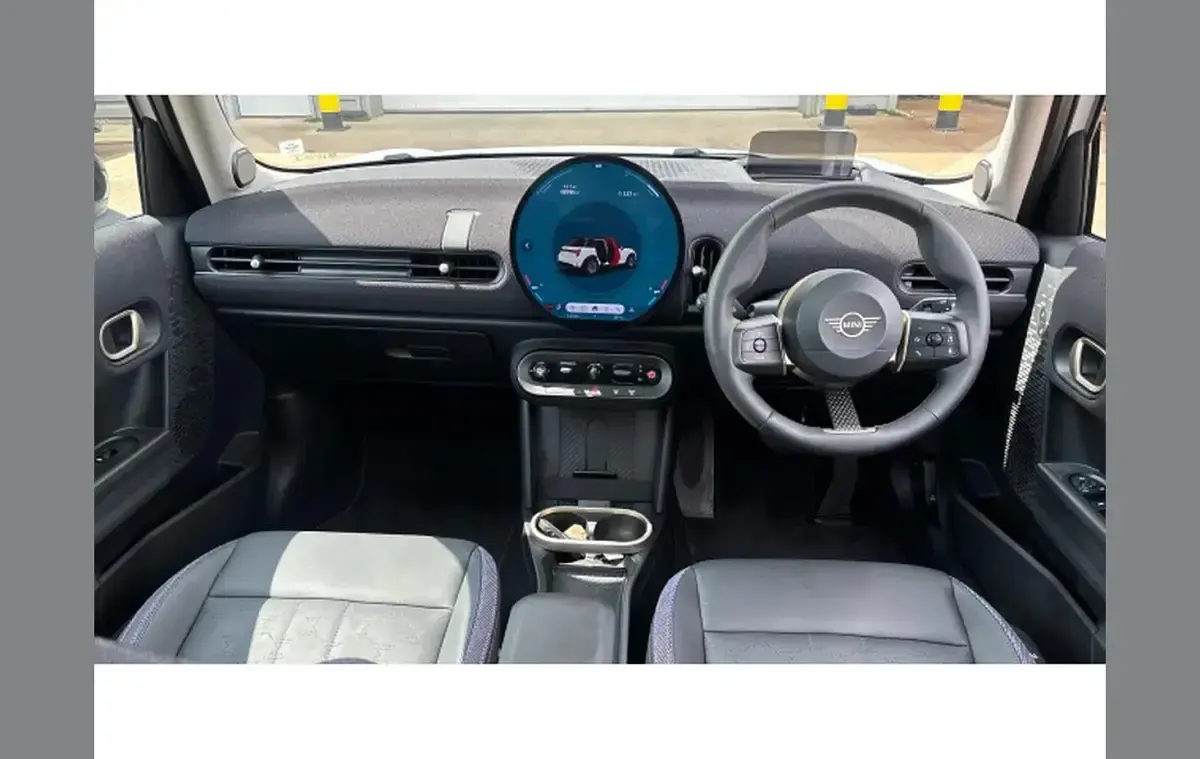 Used Mini Cooper Classic 150 kW (204 HP) 2025 White Hatchback