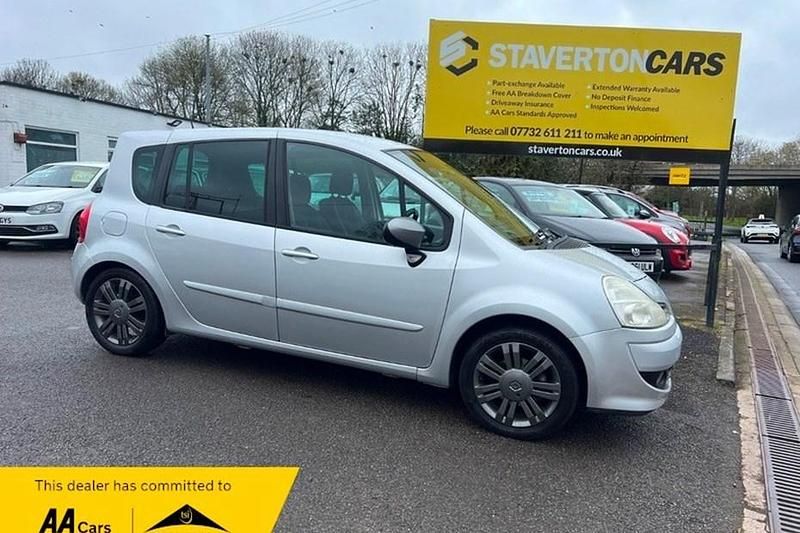 Used Renault Grand Modus Dynamique 88 HP (64 kW) 2012 MPV