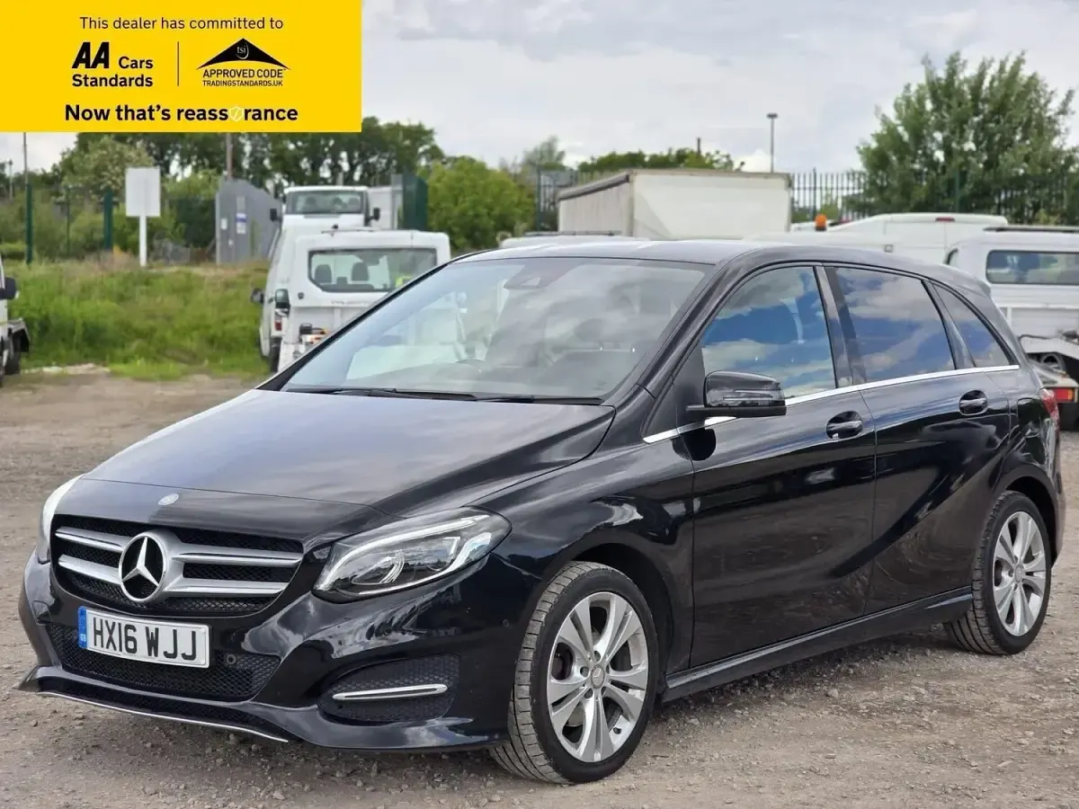 Used Mercedes B200 Premium 136 HP (100 kW) 2016 Black MPV