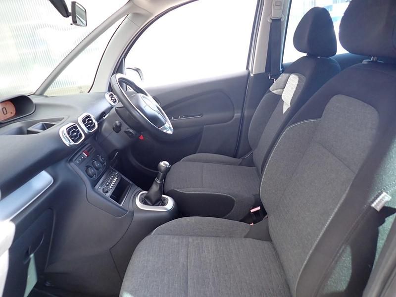 Usado Citroën C3 Picasso PureTech 110 HP (80 kW) 2017 Branco Monovolume