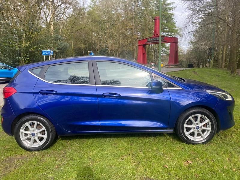 Used Ford Fiesta Zetec 100 HP (73 kW) 2018 Blue Hatchback