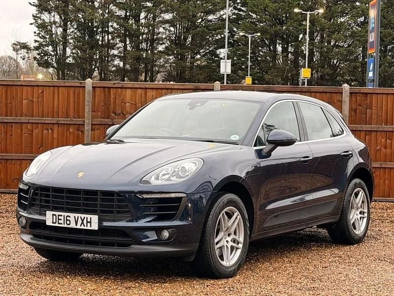 Blue Used 2016 Porsche Macan SUV | £21,400 (Good price) - Image 1/4