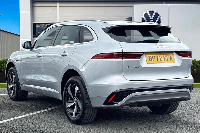 Begagnad Jaguar F-Pace R-Dynamic 200 HK (147 kW) 2022 Silver SUV