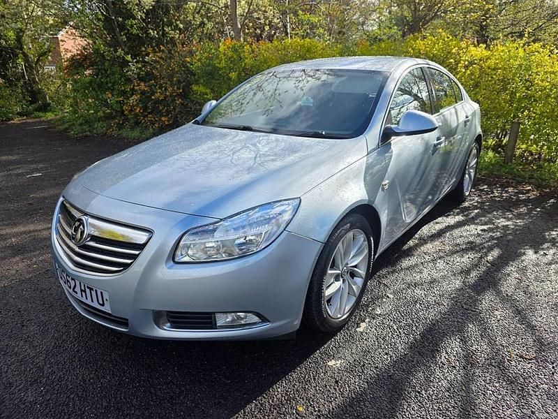 Used Vauxhall Insignia SRi 160 HP (117 kW) 2013 Silver Hatchback
