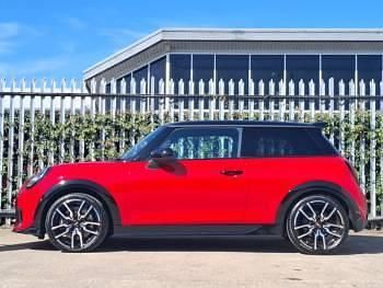 Used Mini Cooper Sport 204 HP (150 kW) 2024 Red Hatchback