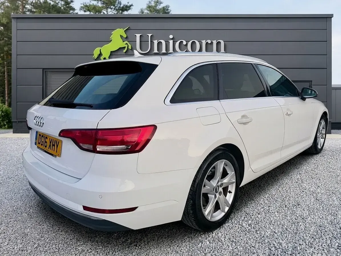 Used Audi A4 Sport 147 HP (108 kW) 2016 White Estate