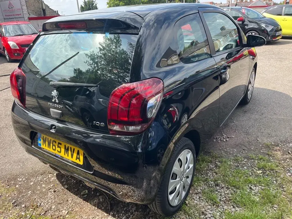 Used Peugeot 108 Active 68 HP (50 kW) 2015 Black Hatchback
