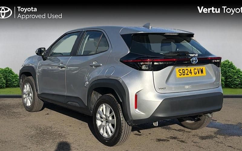 Used Toyota Yaris Hybrid 116 HP (85 kW) 2026 Estate