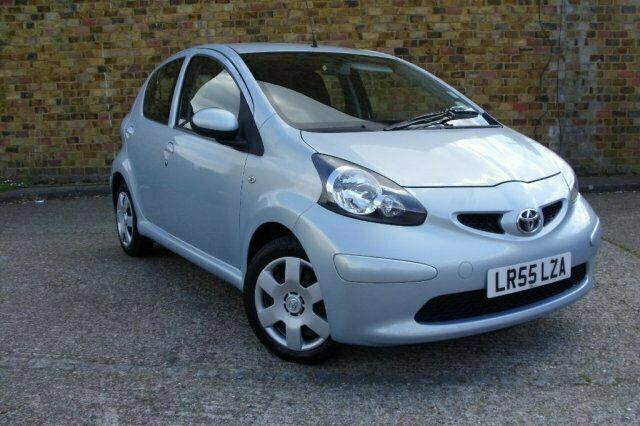 Used Toyota Aygo 67 HP (49 kW) 2005 Hatchback