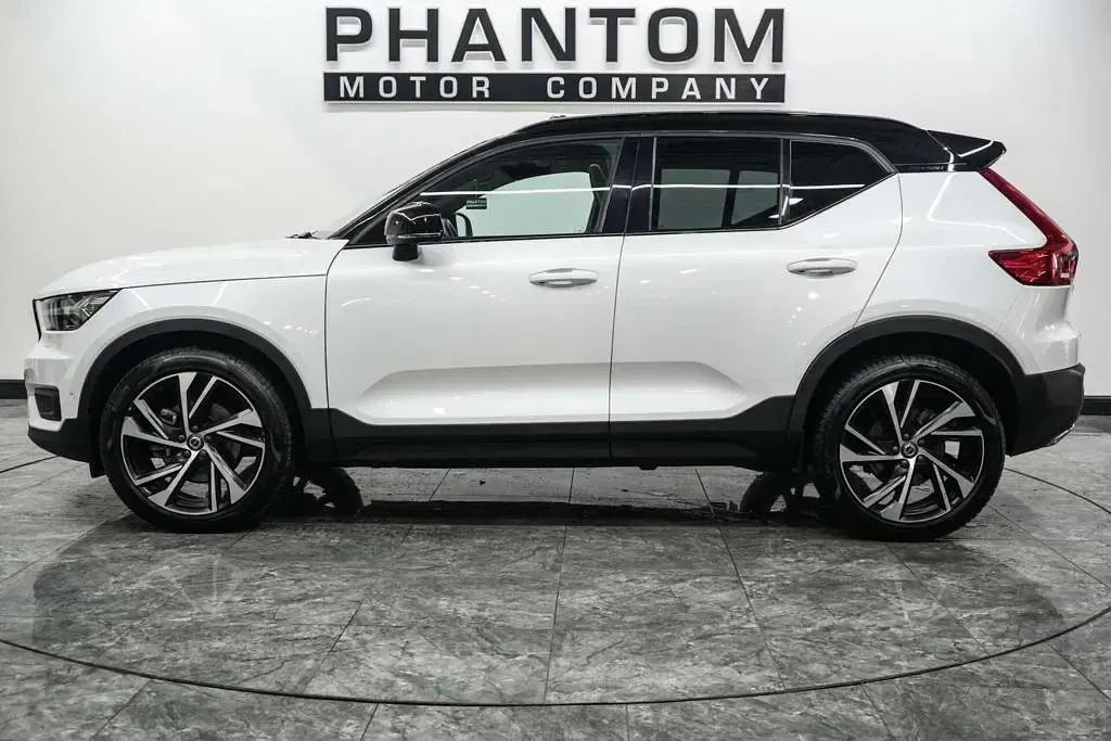 Used Volvo XC40 R-Design 190 HP (139 kW) 2018 White SUV