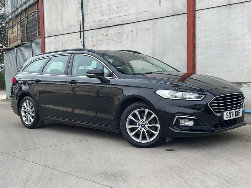 Usado Ford Mondeo Zetec 2021 Preto Carrinha